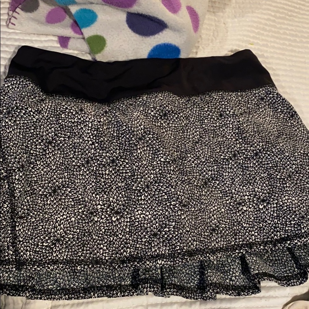Lulu Lemon workout shorts/mini skirt